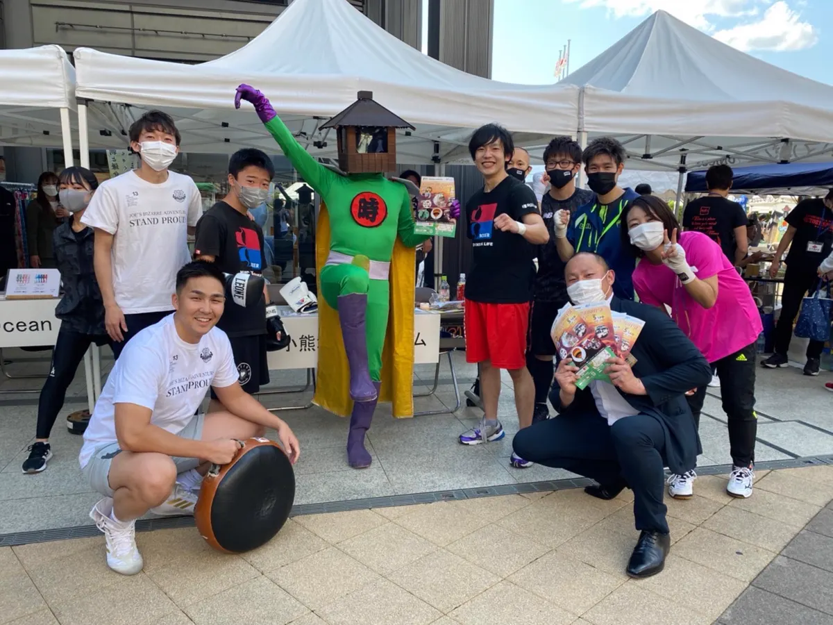 地域のイベントに参加したジムのメンバー